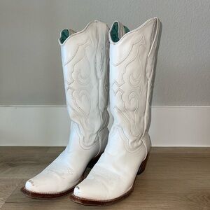 Corral Women’s White Embroidery Tall Top Snip Toe Cowboy Boot